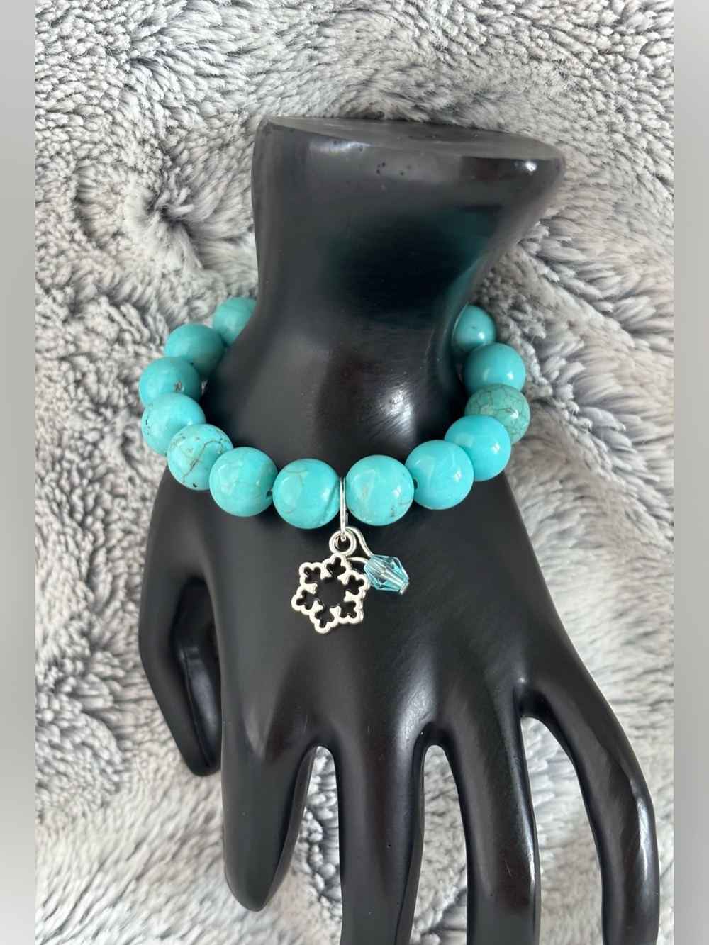 Turquoise Howlite Beaded Stretch Bracelet with Snowflake Charm